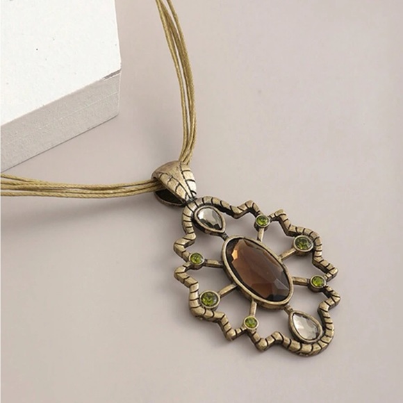 Vintage boho pendant necklace - Picture 2 of 3